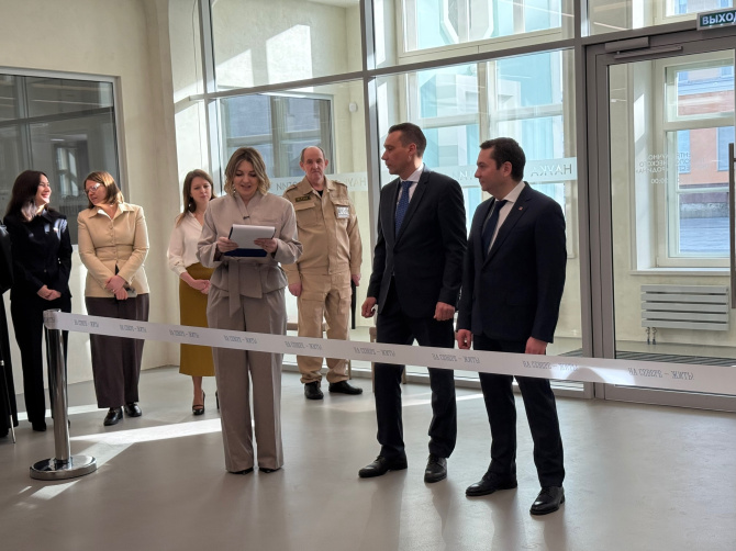 Шаг в будущее на фундаменте прошлого: как в Мурманске открывали «Родину»