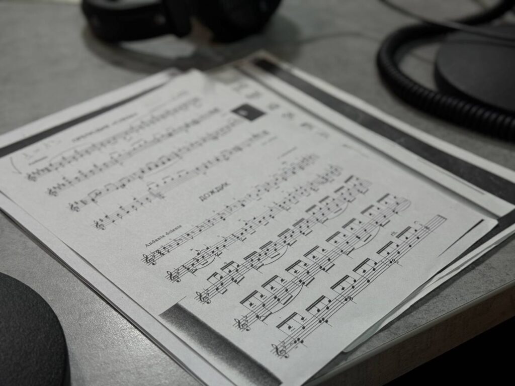 Что такое кантеле и как на ней играть, рассказала солистка из Мурманска