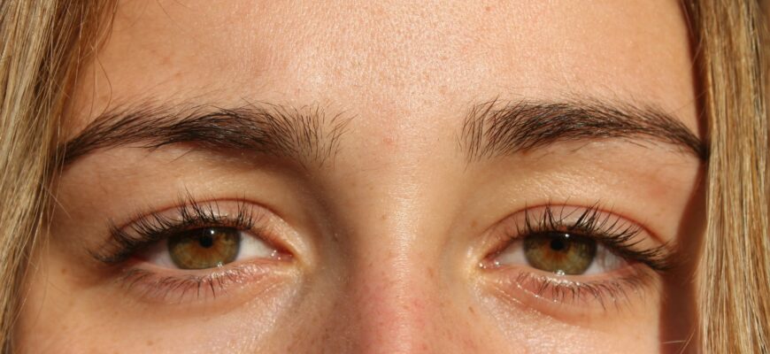 глаза девушки