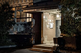 Подъезд в доме в Сартавале