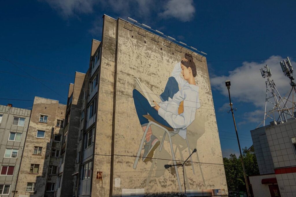 Мурал «Прекрасное ветхое»